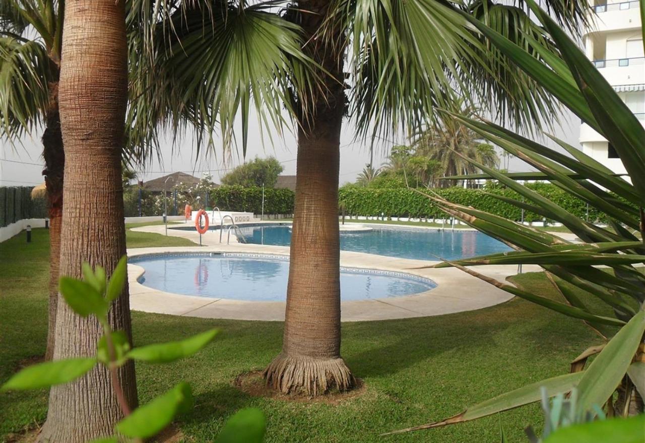 First Line Beach Apartment ماربيا المظهر الخارجي الصورة