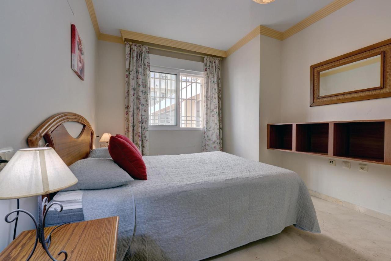 First Line Beach Apartment ماربيا المظهر الخارجي الصورة