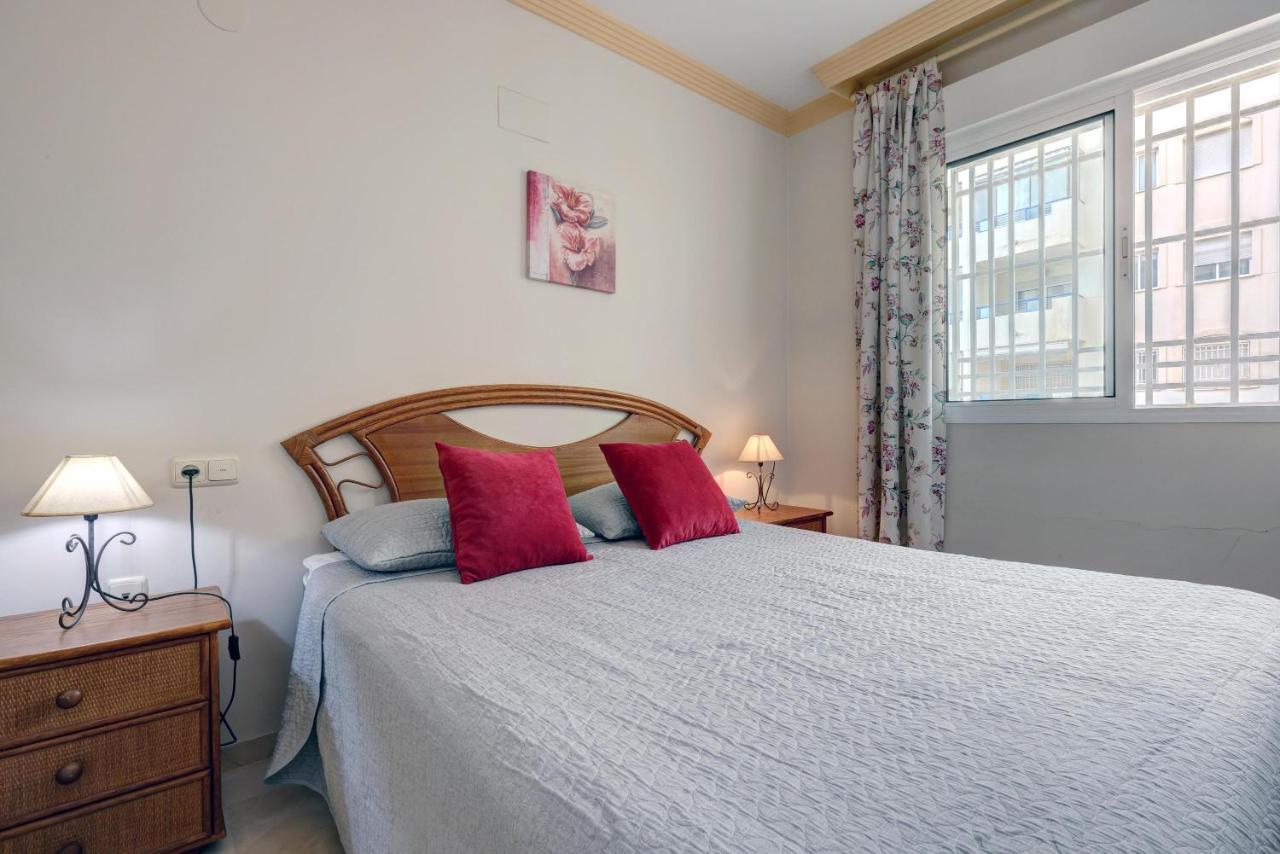 First Line Beach Apartment ماربيا المظهر الخارجي الصورة