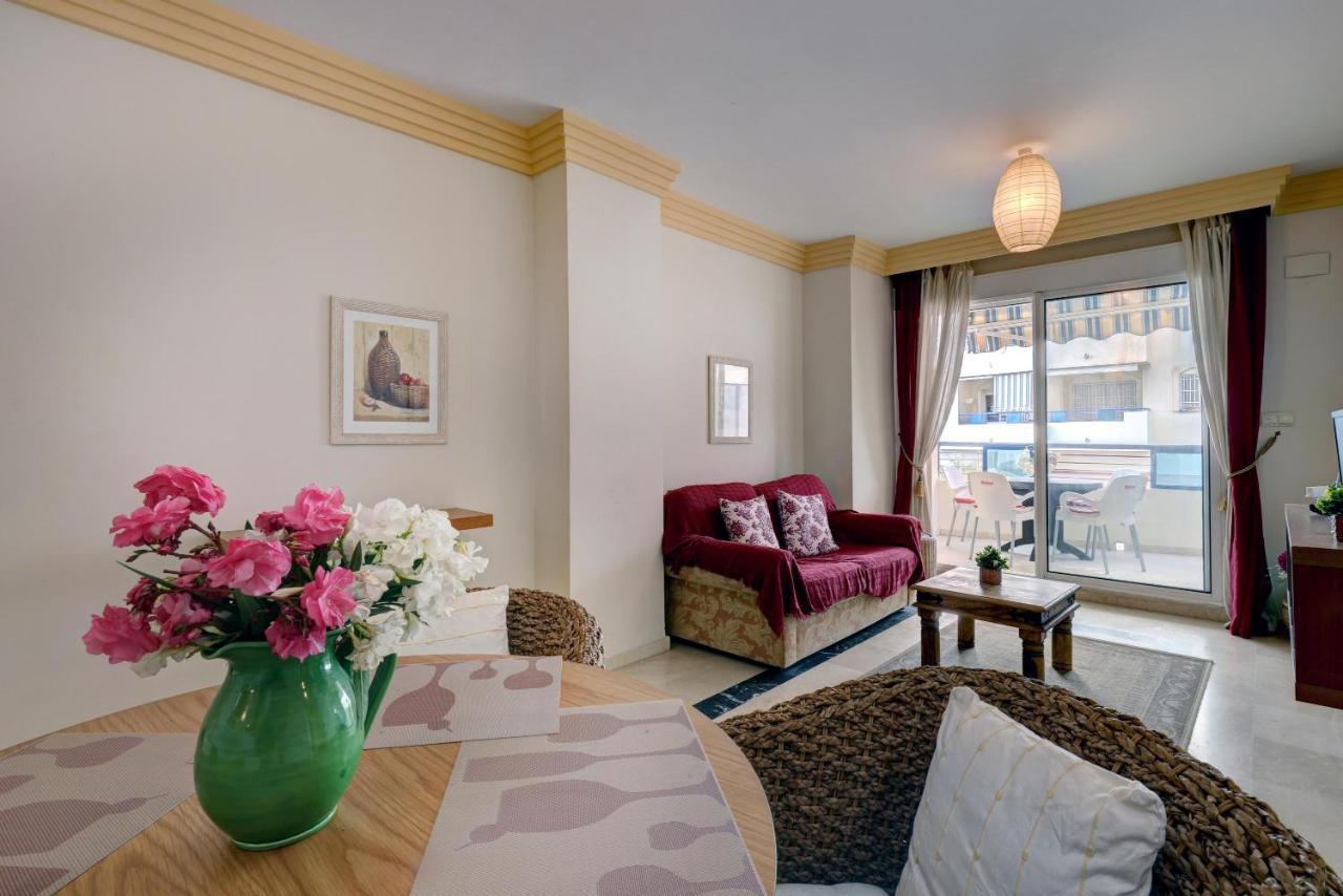 First Line Beach Apartment ماربيا المظهر الخارجي الصورة