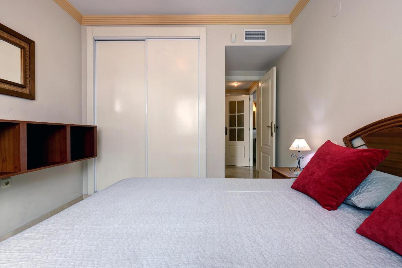 First Line Beach Apartment ماربيا المظهر الخارجي الصورة