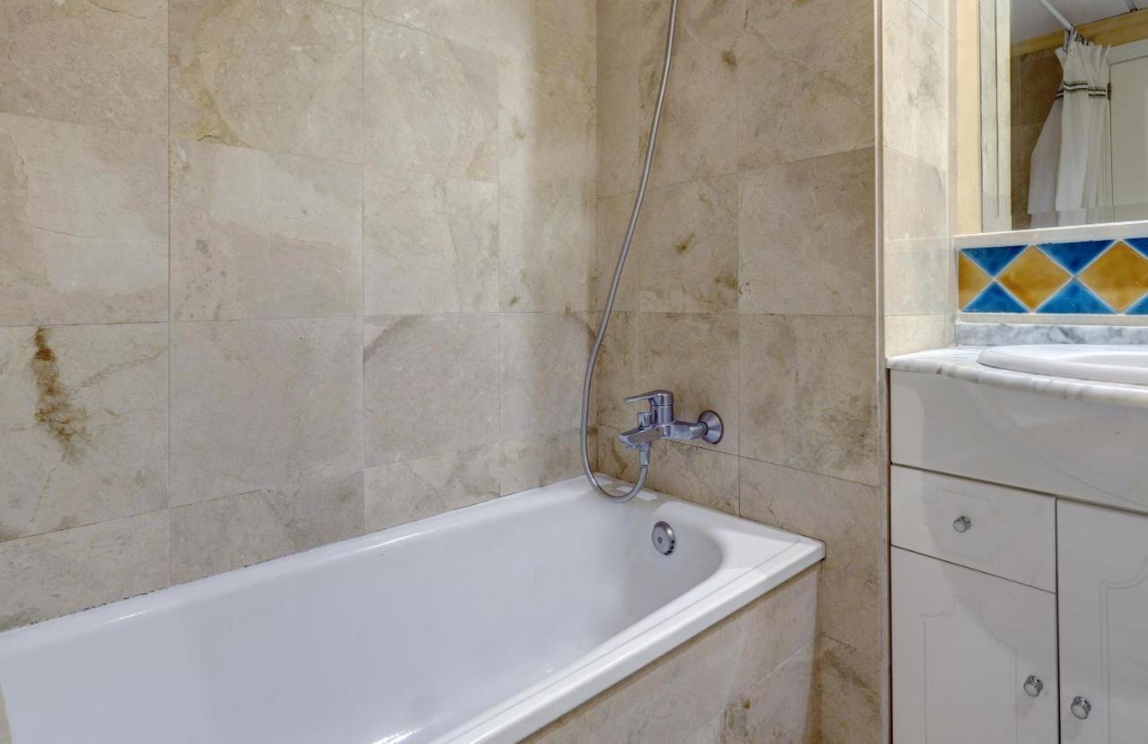 First Line Beach Apartment ماربيا المظهر الخارجي الصورة